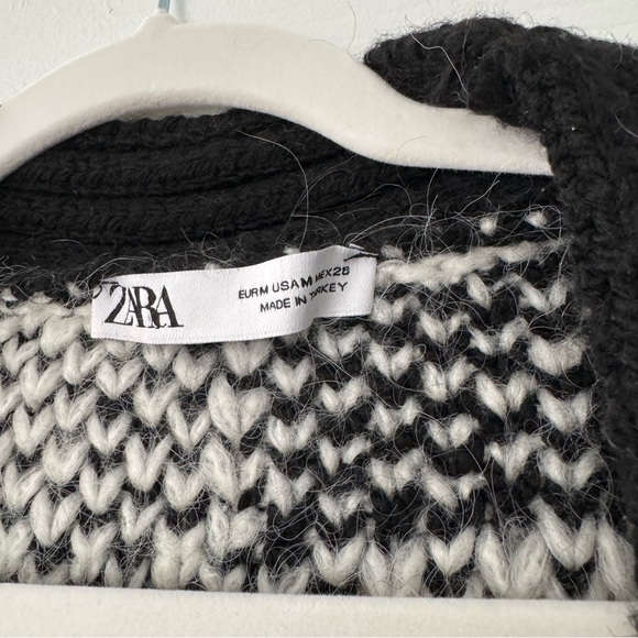Zara Black and White Flower Checkered Cardigan Sweater - Picture 3 of 4